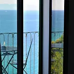 Punta Fortino Feriehus *