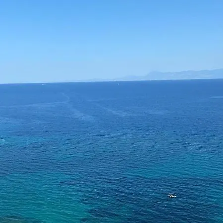 Punta Fortino 펜션