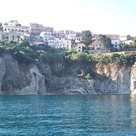 Punta Fortino 아그로폴리