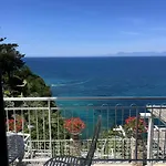 Дом отдыха Punta Fortino Агрополи