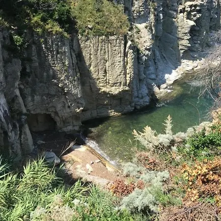 Punta Fortino 度假居 *